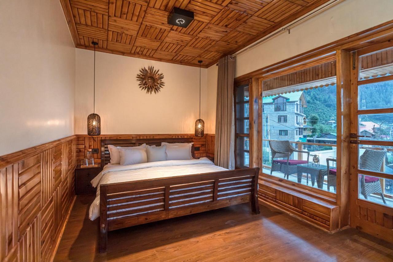 Saffronstays Monarch Manor, Manali - Regal Mansion Exterior photo