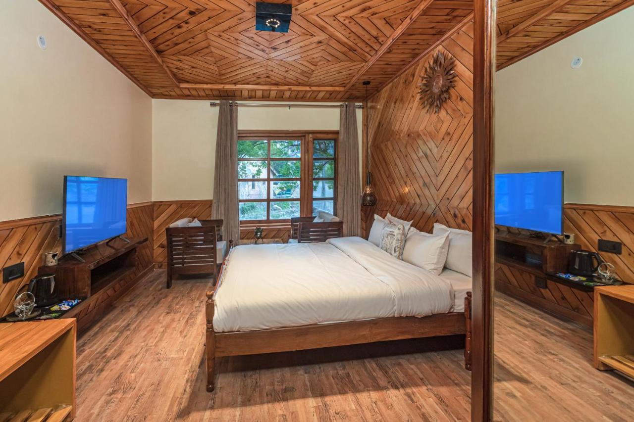 Saffronstays Monarch Manor, Manali - Regal Mansion Exterior photo